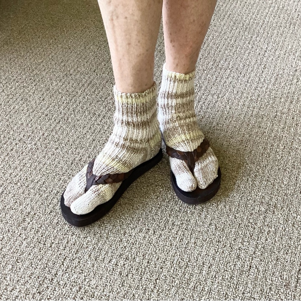 Socks Hand Crafted Ankle Flip Flop Tan Cream Silver Tan Knit Boho Eclectic - Picture 13 of 16